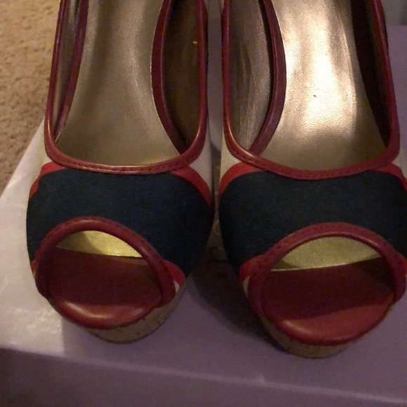 Guess brand cork heel red white and navy blue - Picture 4 of 4